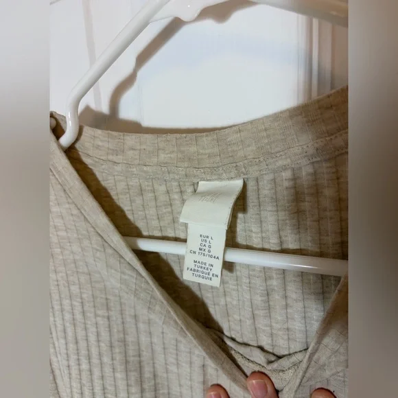 H&M Beige Ribbed Short Sleeve Top - Picture 4 of 6